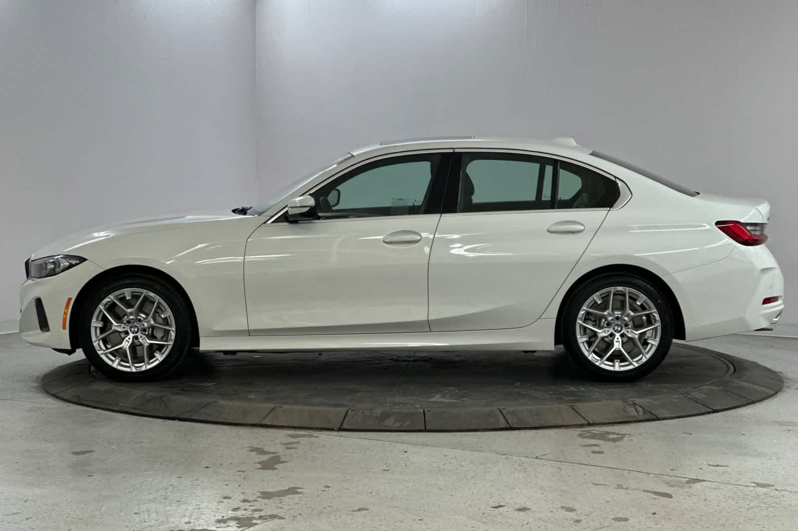 Thumbnail: 2025 BMW 3 Series - 5
