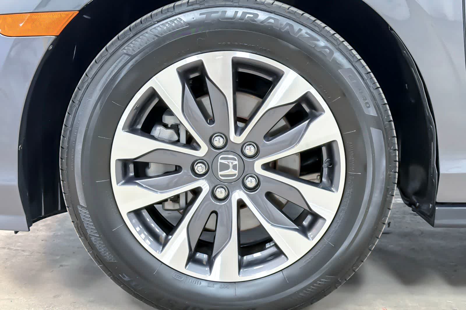 Thumbnail: 2023 Honda Odyssey - 26