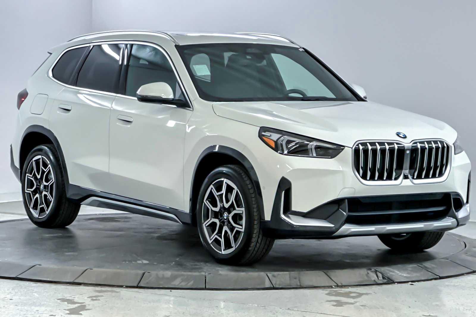 Thumbnail: 2026 BMW X1 - 9