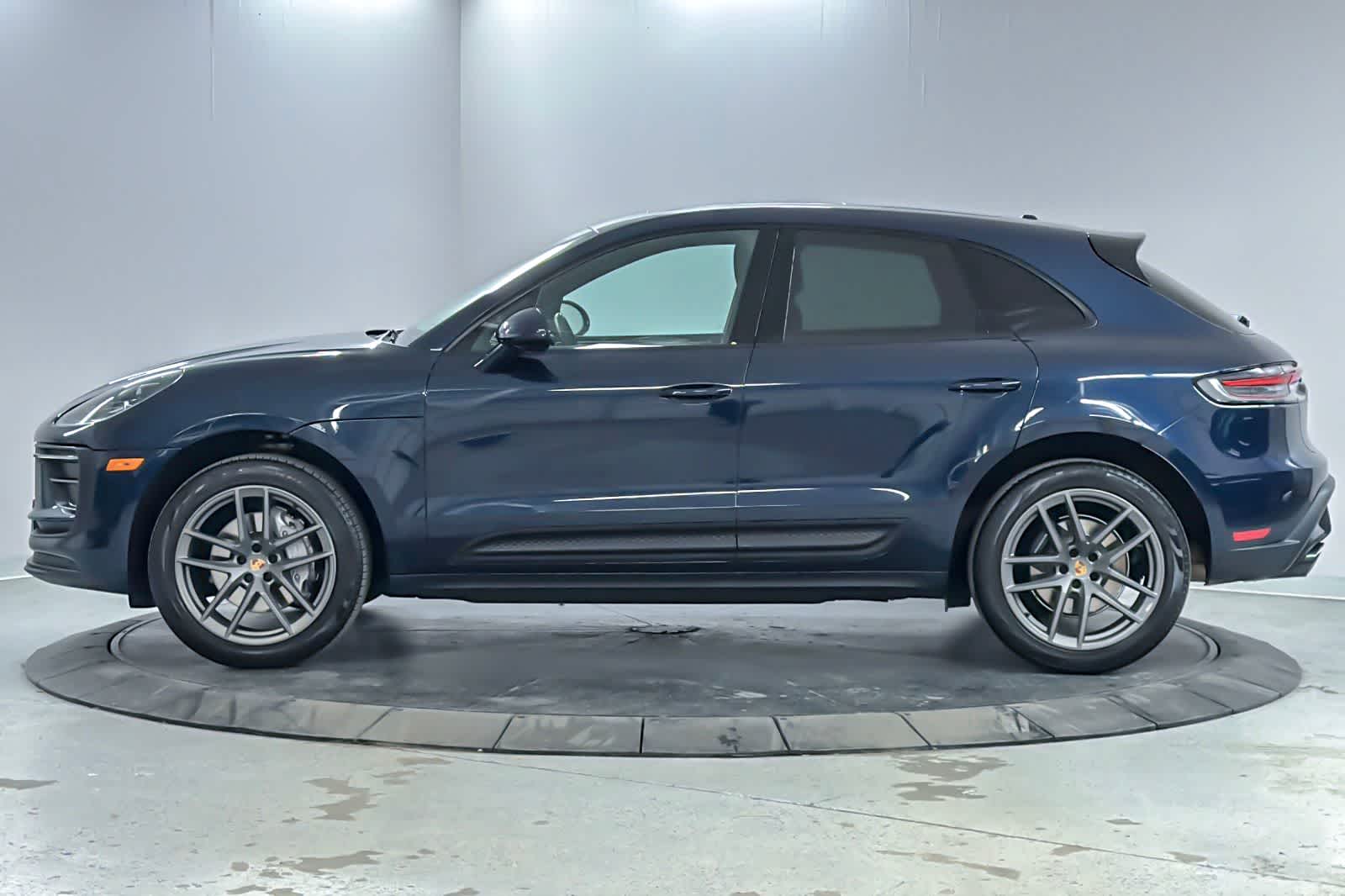 Thumbnail: 2022 Porsche Macan - 5