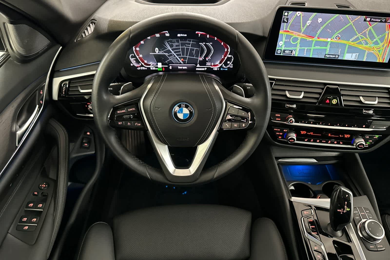 2022 BMW 5 Series 530e 14