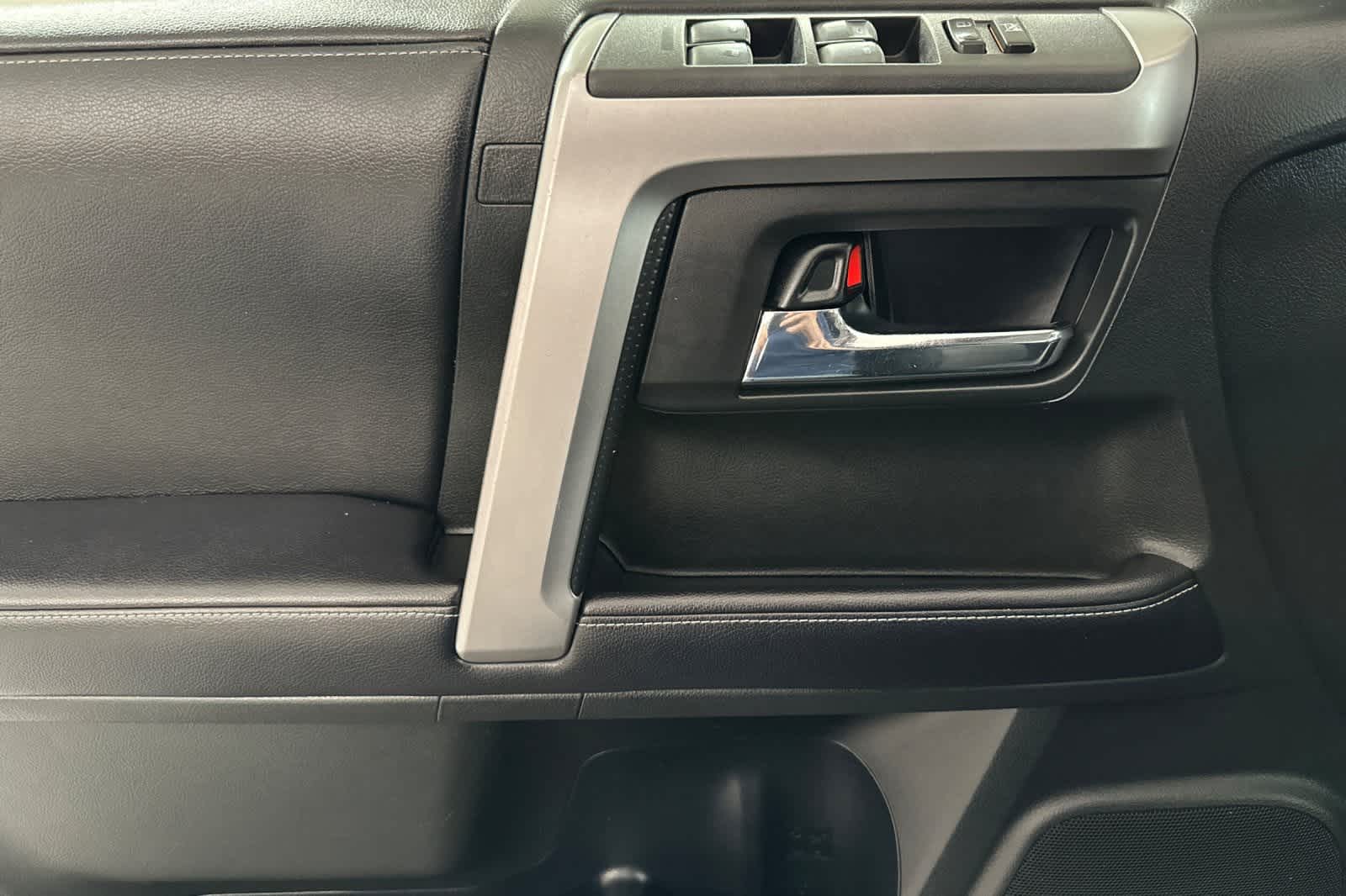 Thumbnail: 2018 Toyota 4Runner - 12