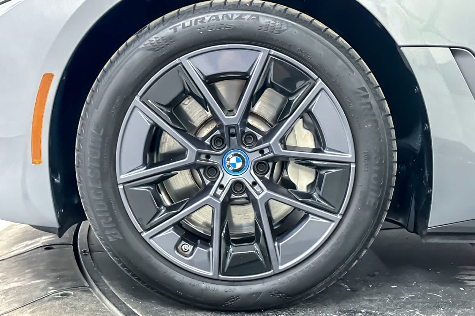 Thumbnail: 2023 BMW i4 - 26