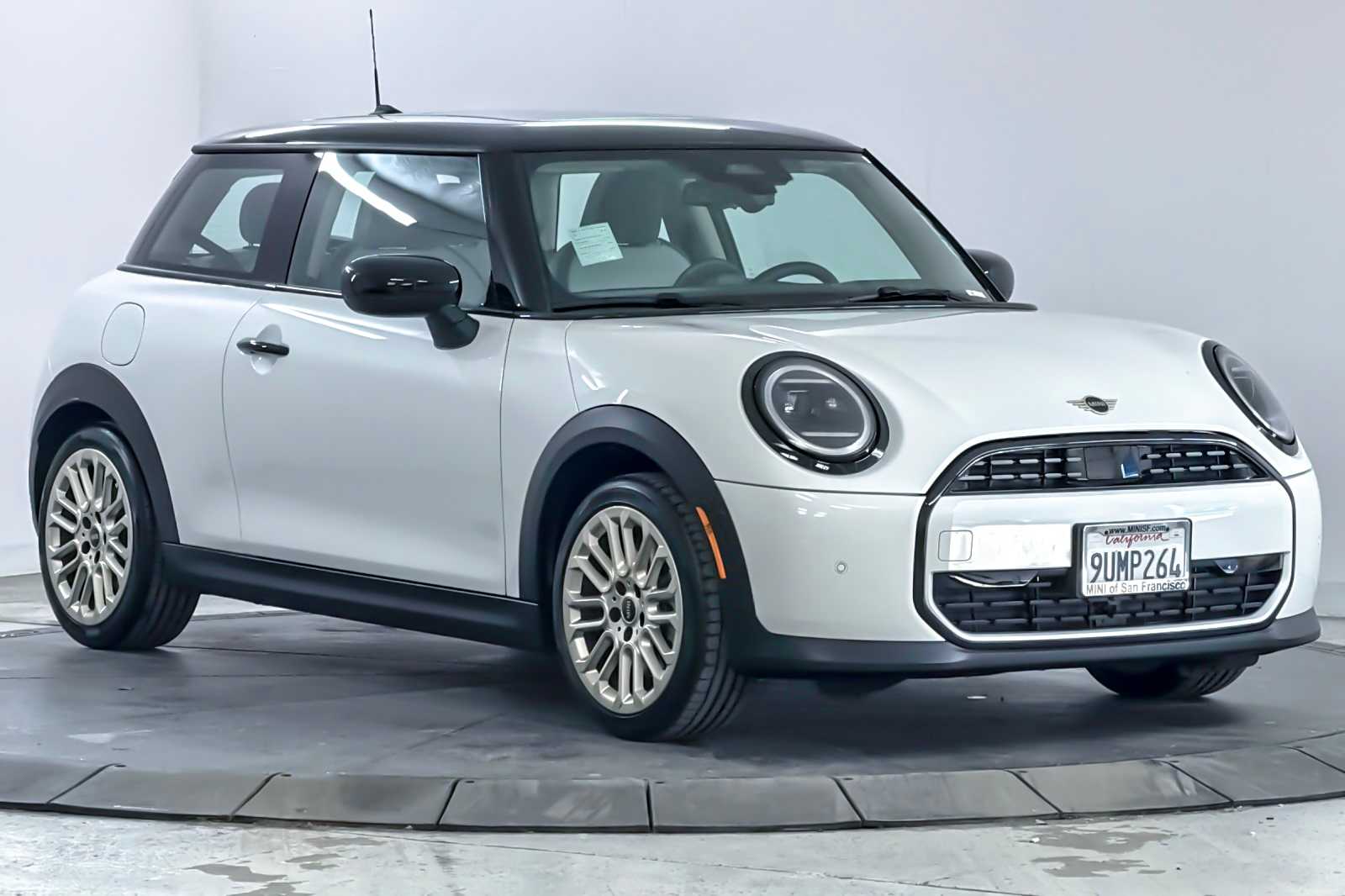 Thumbnail: 2025 MINI Cooper Hardtop - 9