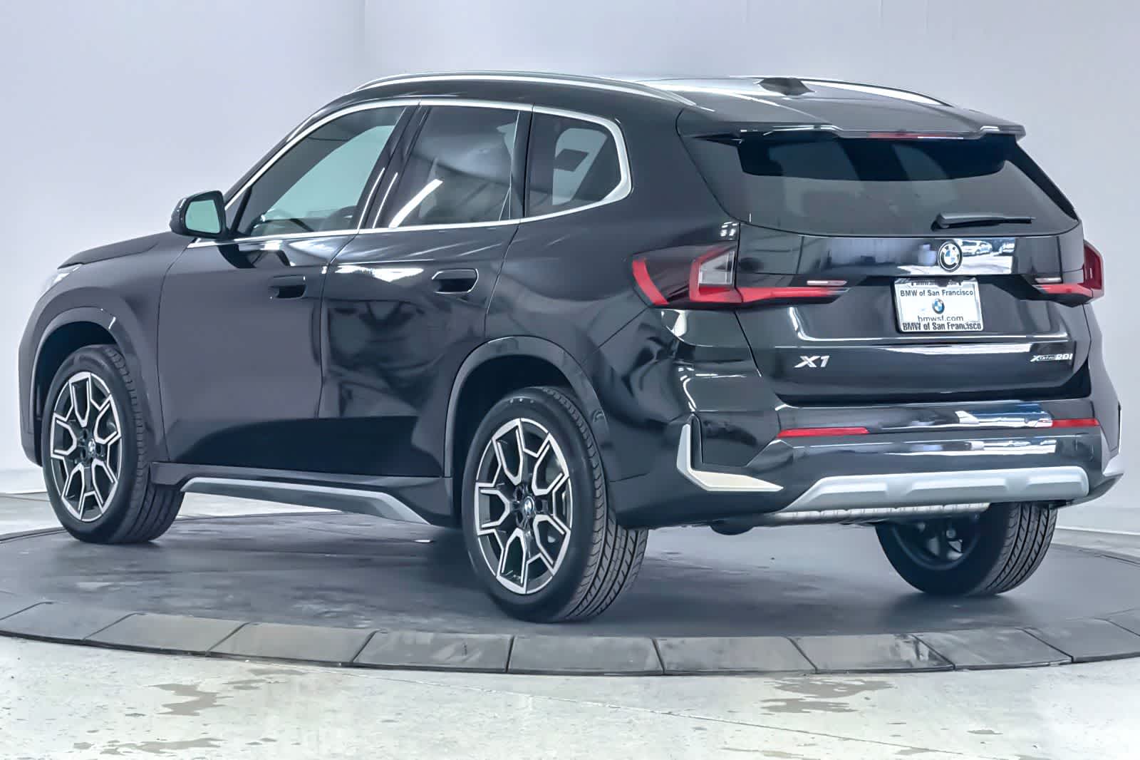 Thumbnail: 2026 BMW X1 - 6