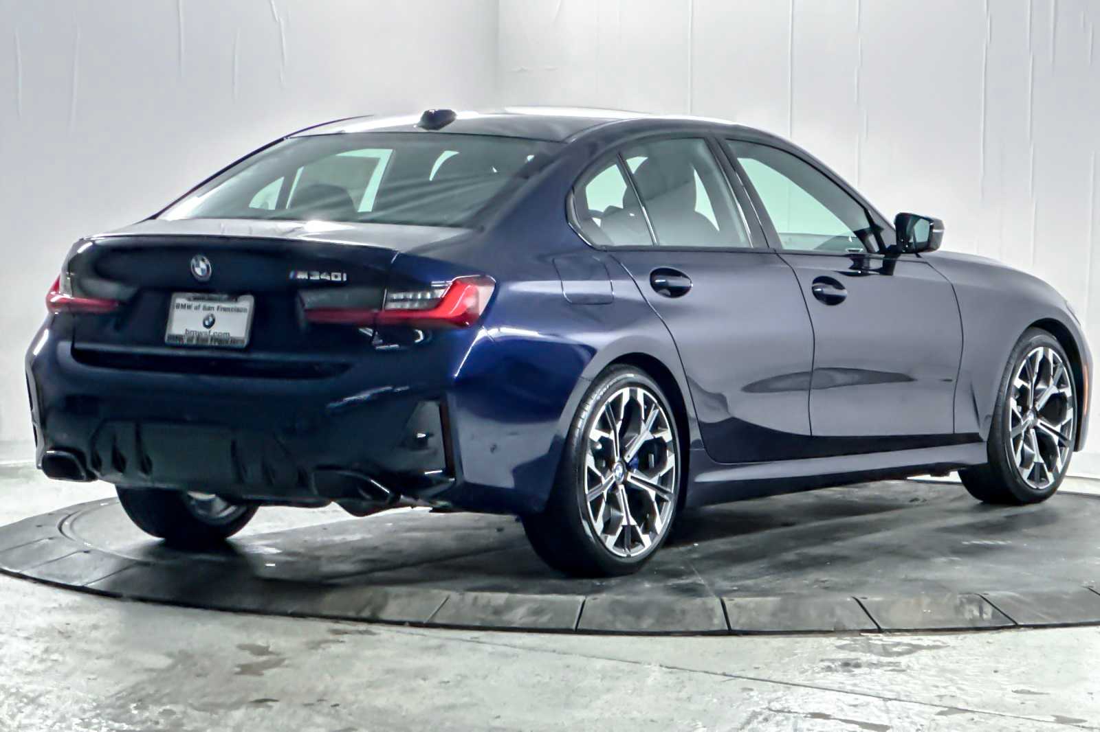 Thumbnail: 2026 BMW 3 Series - 2