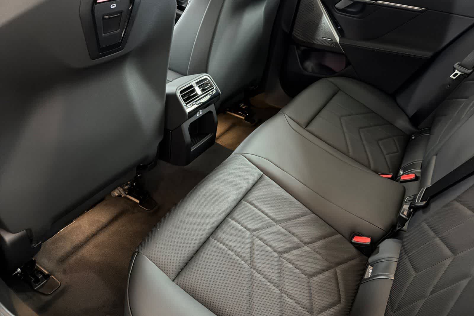 Thumbnail: 2026 BMW 5 Series - 4