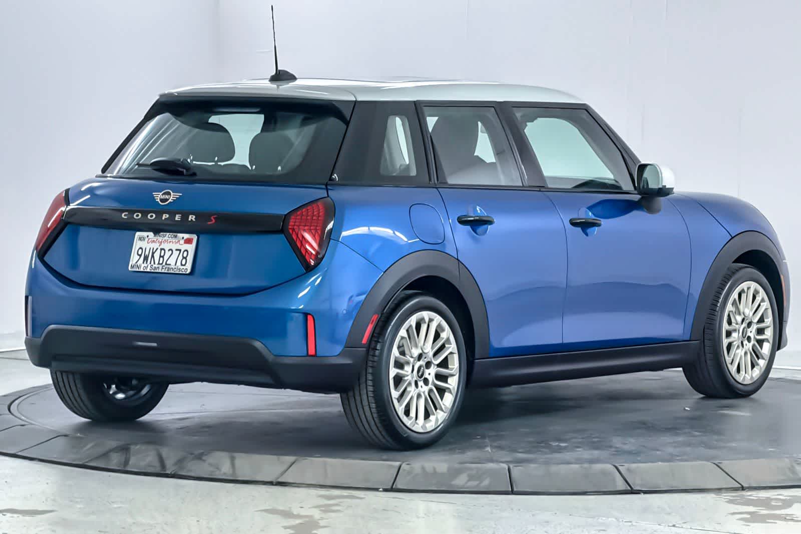 Thumbnail: 2026 MINI Cooper Hardtop - 2