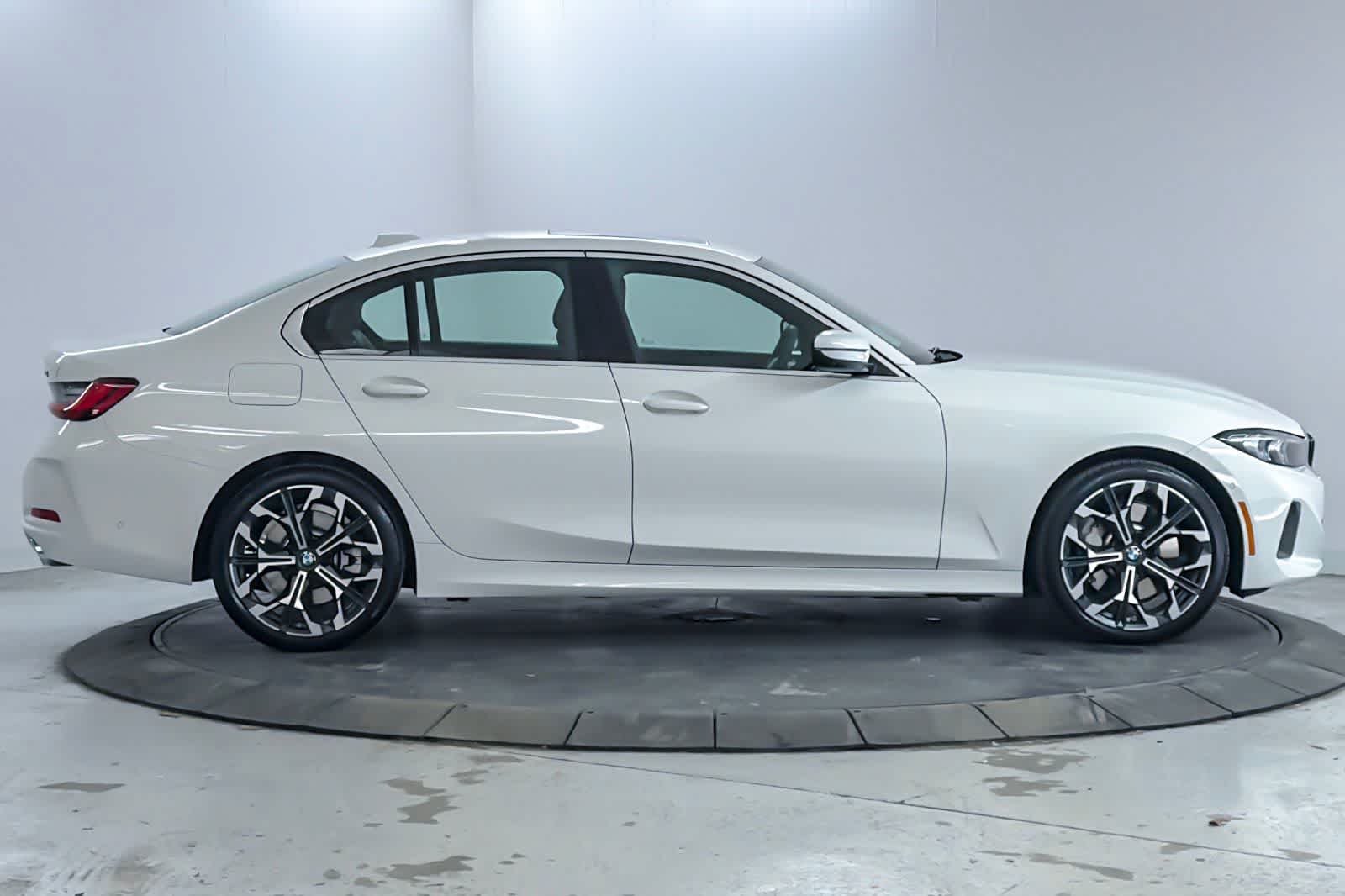 Thumbnail: 2025 BMW 3 Series - 8