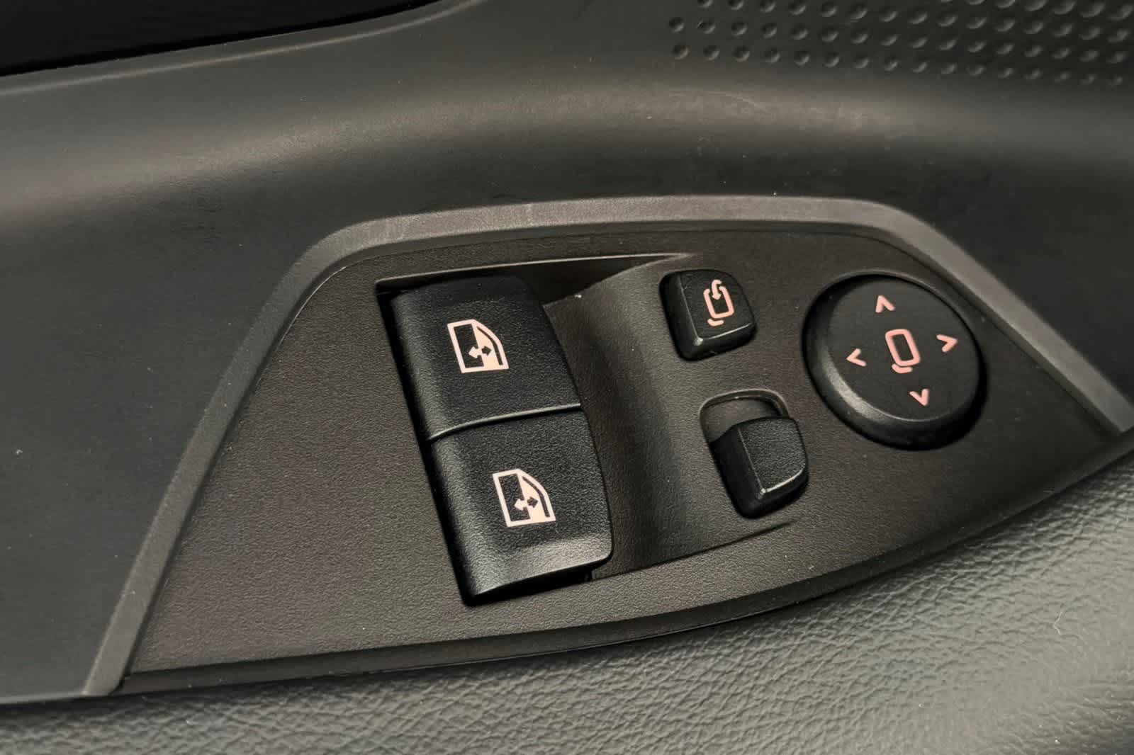 Thumbnail: 2023 BMW 2 Series - 13