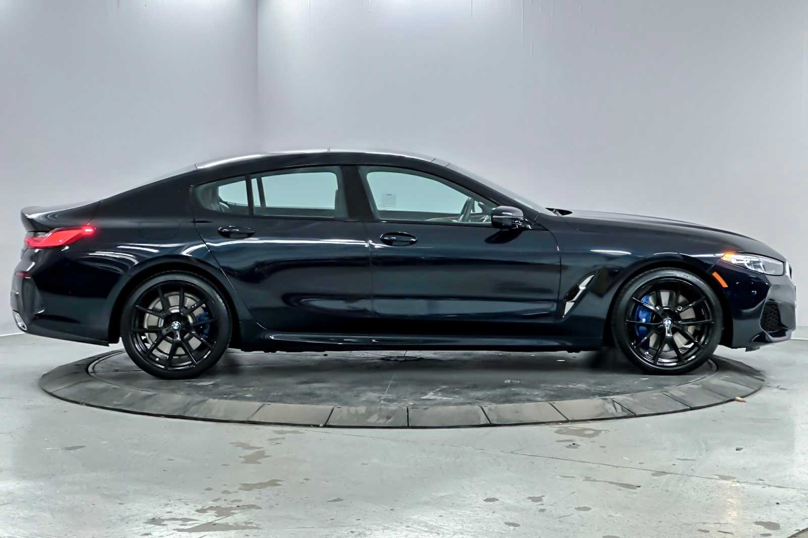 Thumbnail: 2022 BMW 8 Series - 8