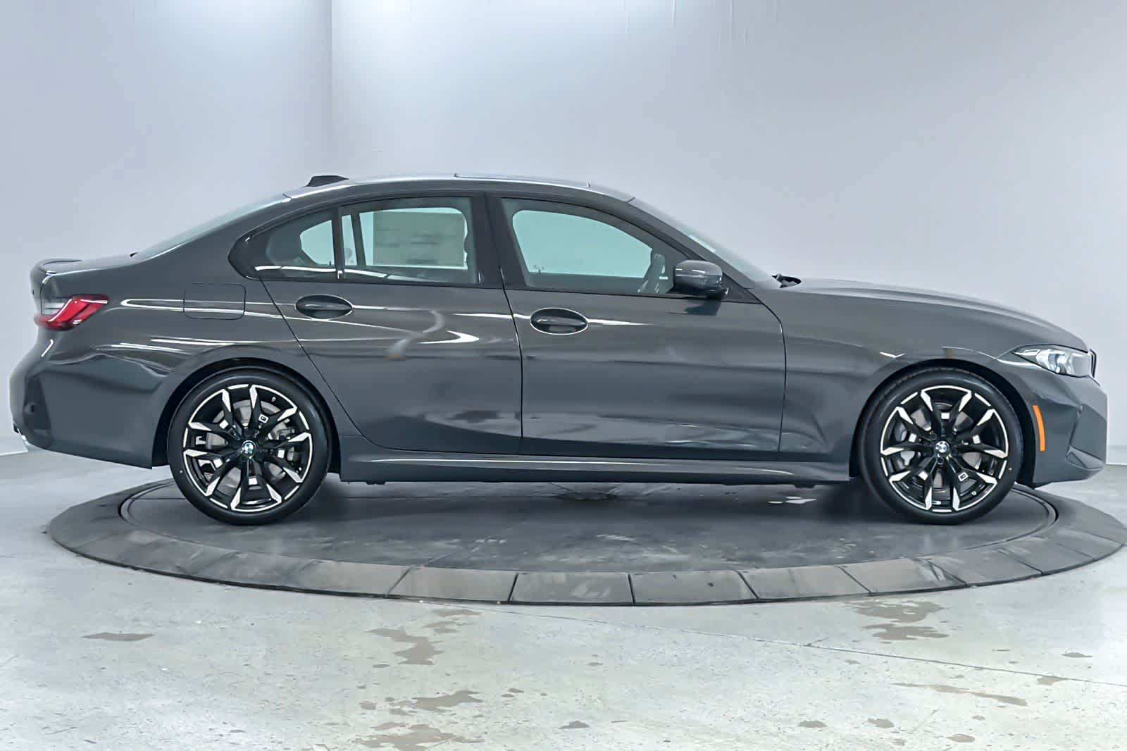 Thumbnail: 2026 BMW 3 Series - 8