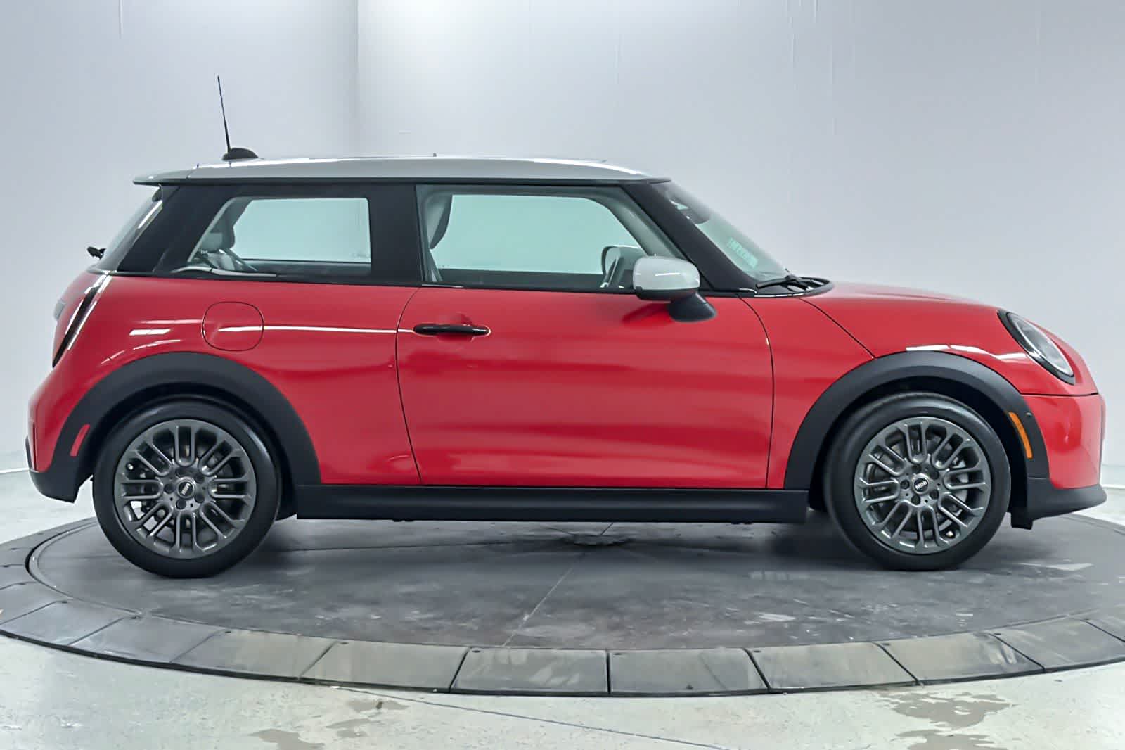 Thumbnail: 2025 MINI Cooper Hardtop - 8