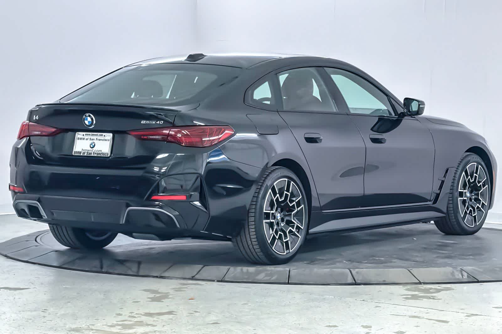 Thumbnail: 2026 BMW i4 - 2