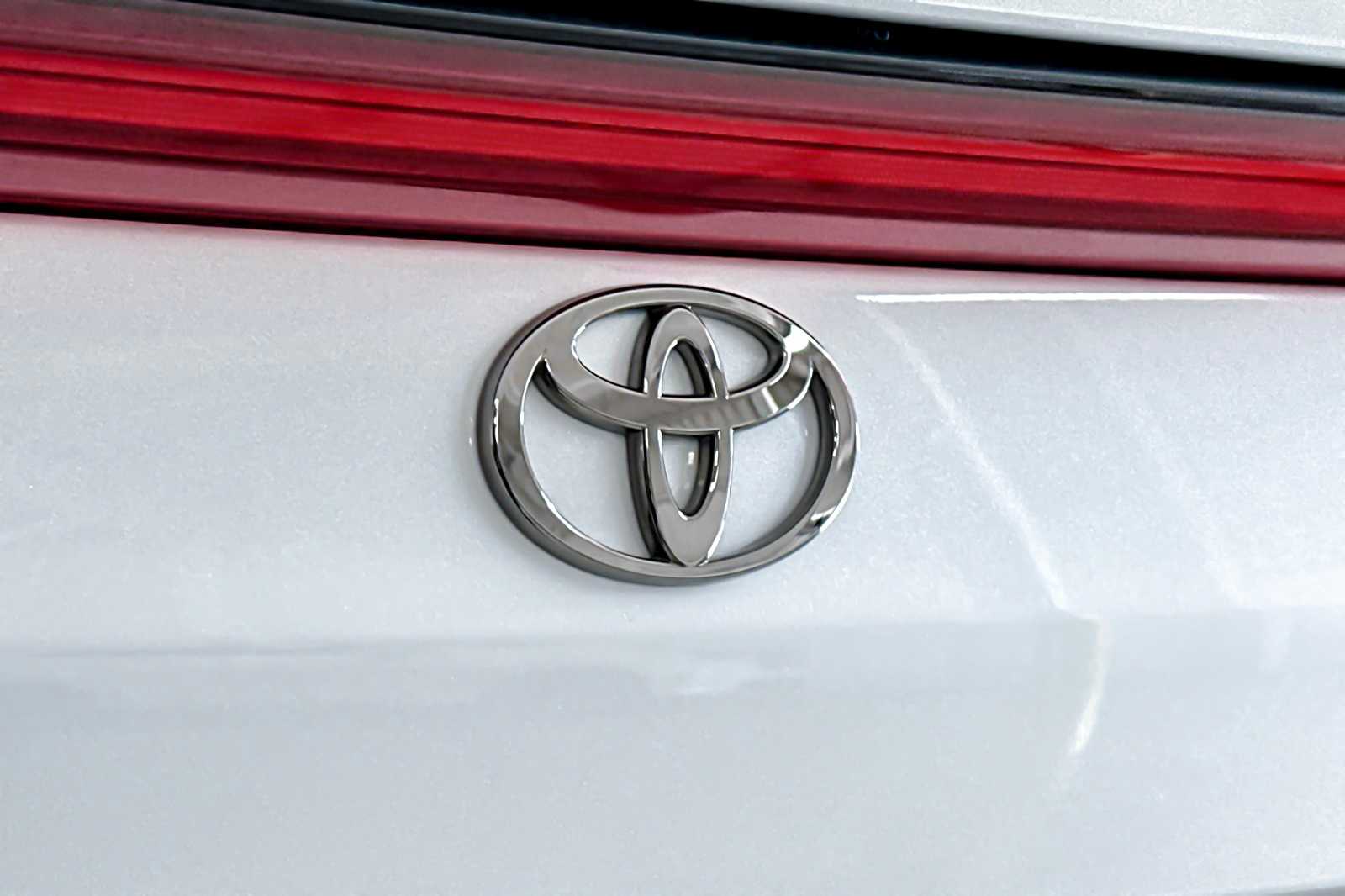 Thumbnail: 2025 Toyota Crown Signia - 27