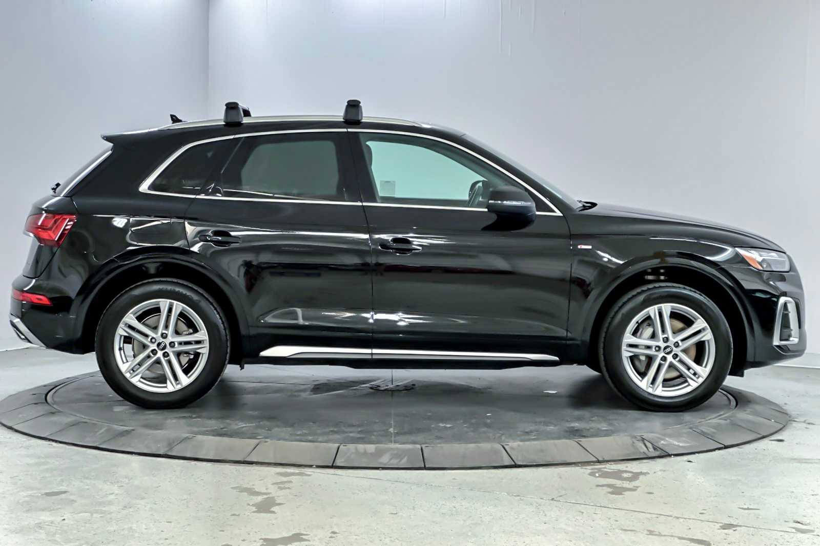 Thumbnail: 2021 Audi Q5 - 8