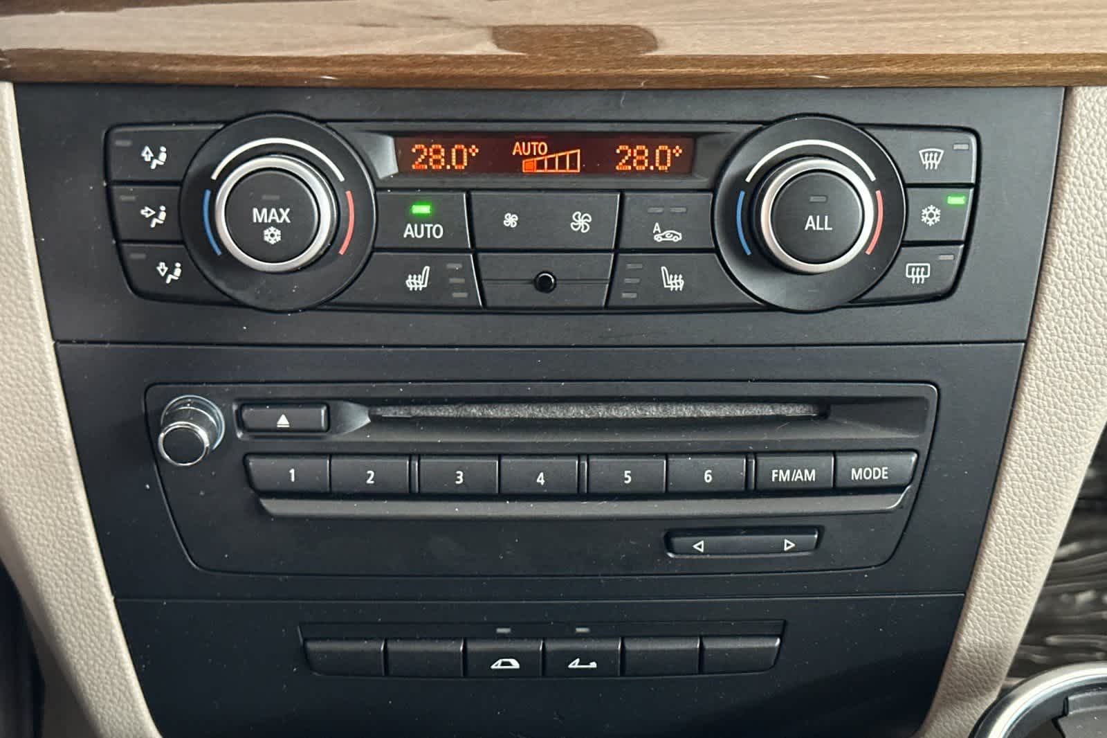 Thumbnail: 2012 BMW 1 Series - 21