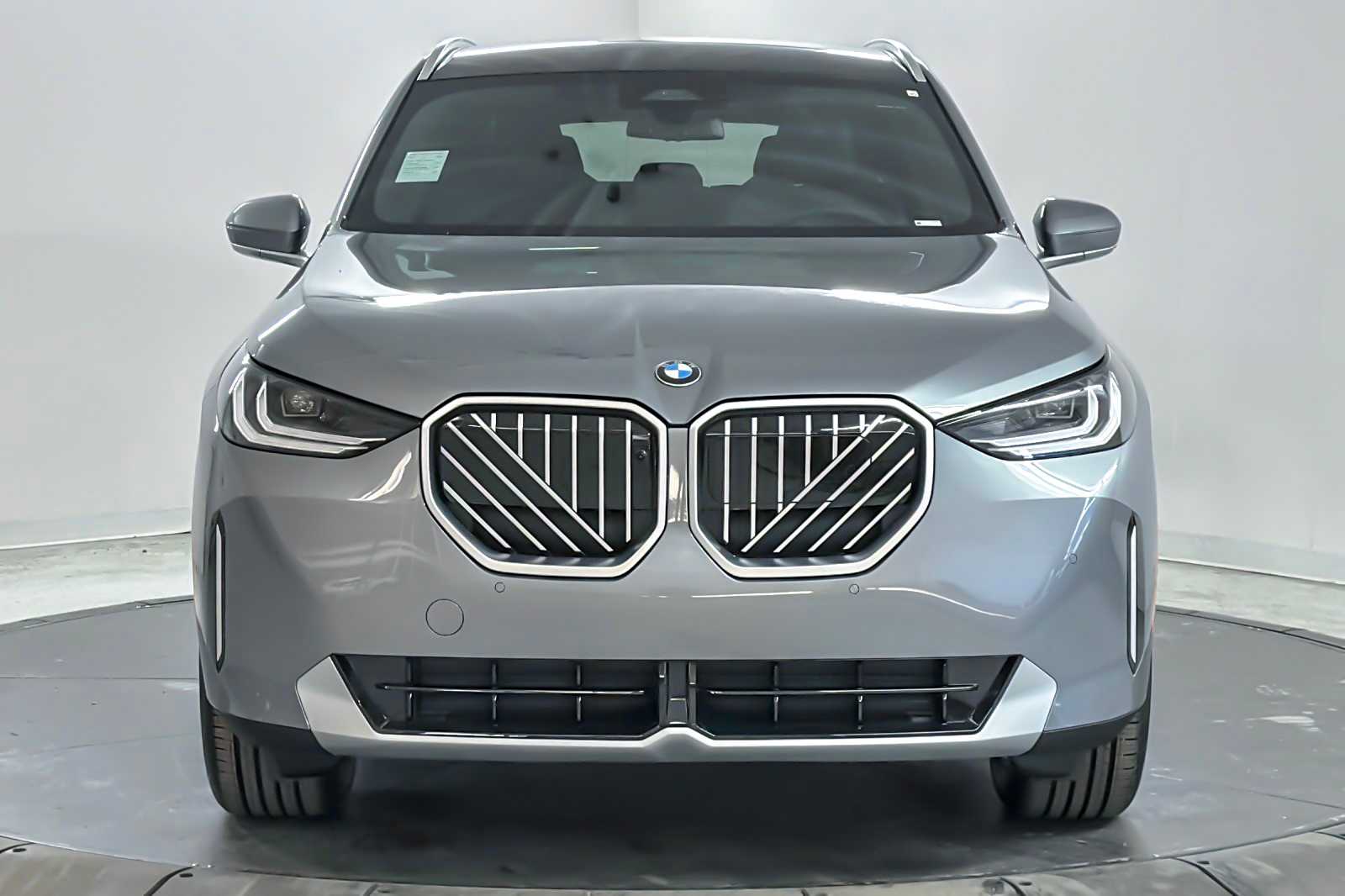 Thumbnail: 2026 BMW X3 - 10