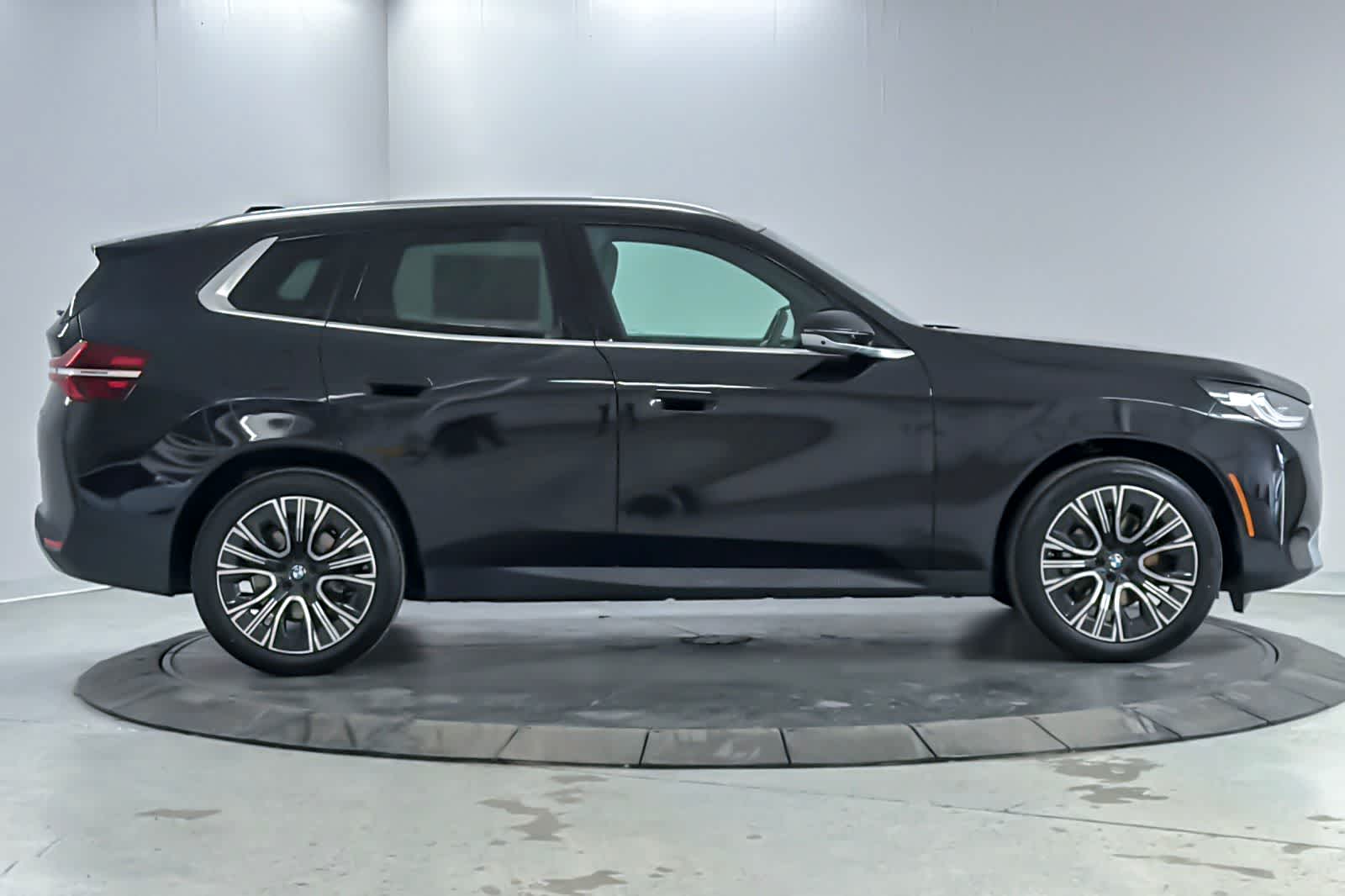 Thumbnail: 2026 BMW X3 - 8