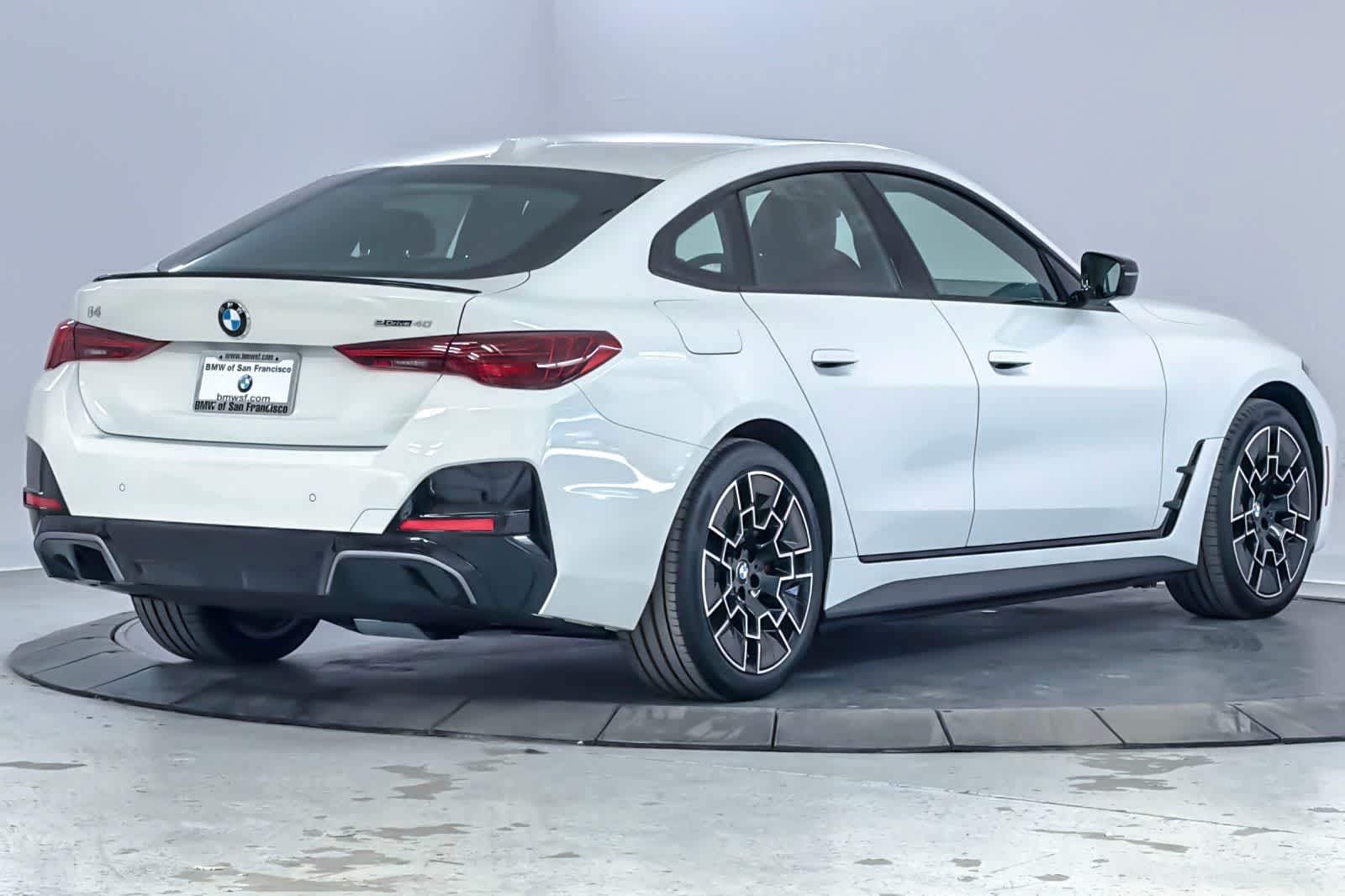 Thumbnail: 2026 BMW i4 - 2