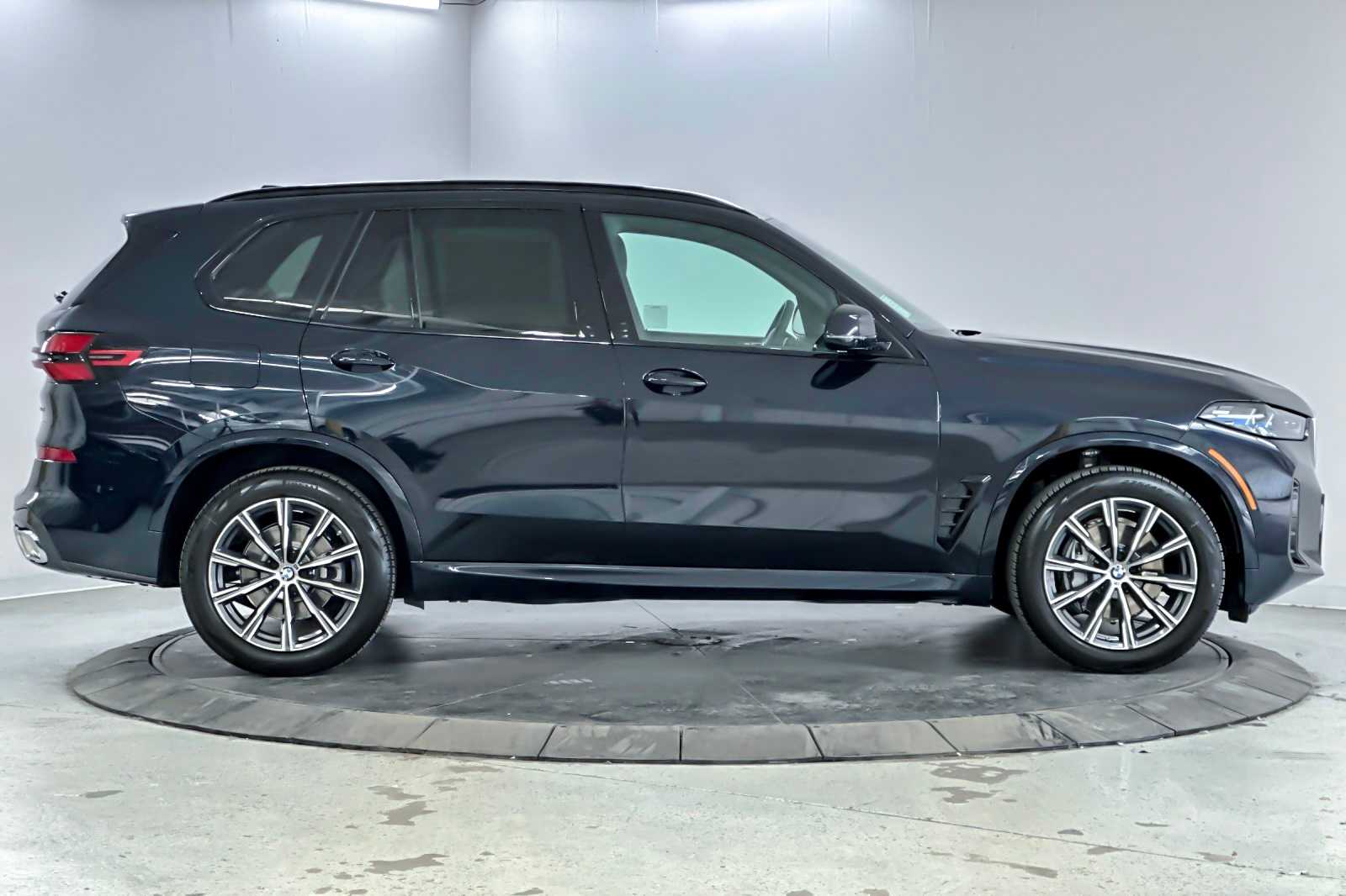 Thumbnail: 2026 BMW X5 - 8