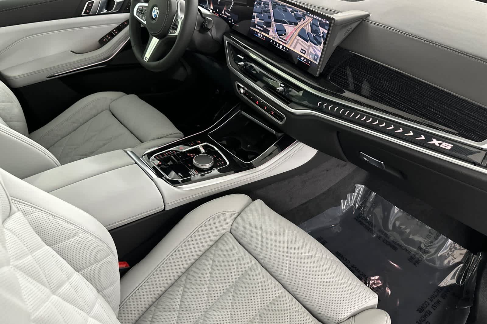 Thumbnail: 2026 BMW X5 - 16