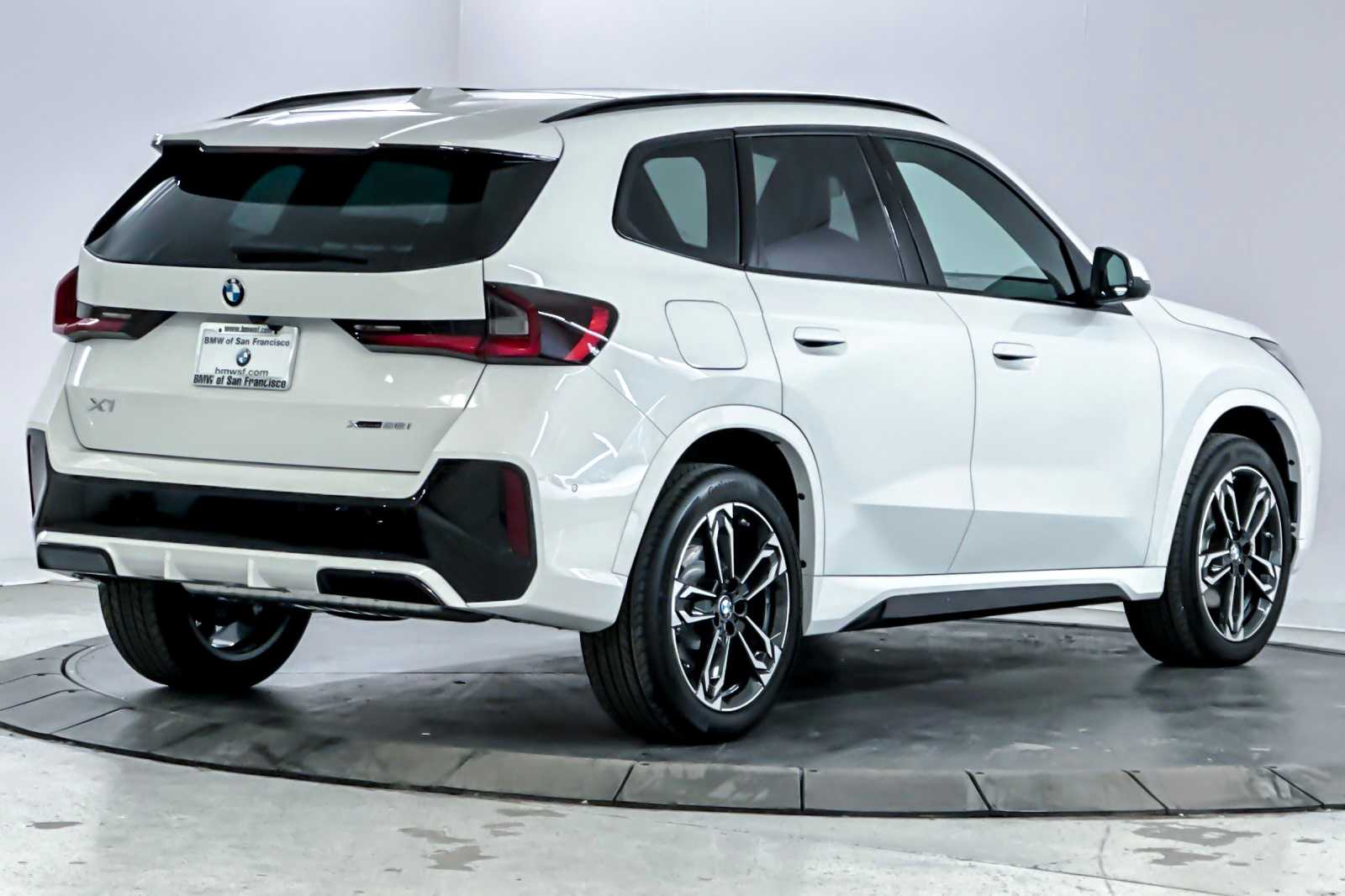 Thumbnail: 2026 BMW X1 - 2