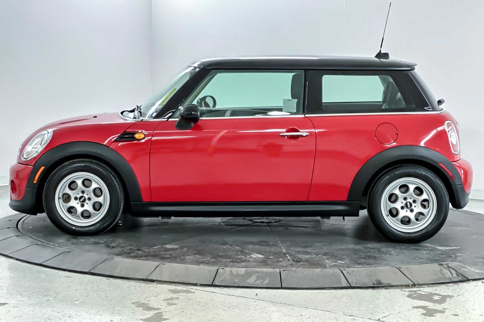 Thumbnail: 2013 MINI Cooper Hardtop - 5