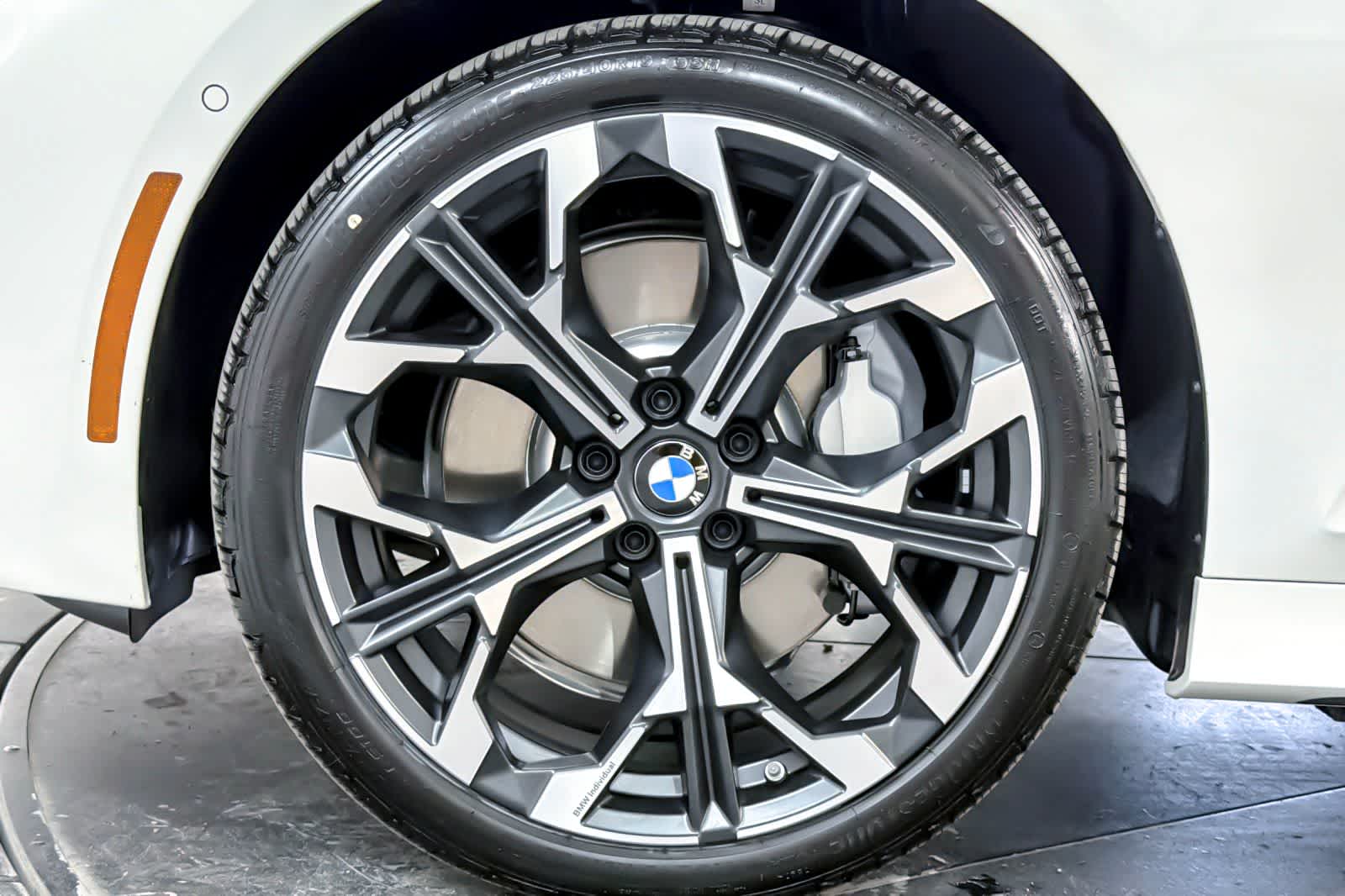 Thumbnail: 2026 BMW 3 Series - 24