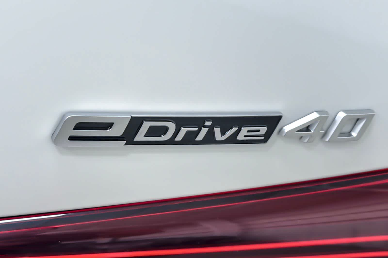 Thumbnail: 2026 BMW i4 - 25