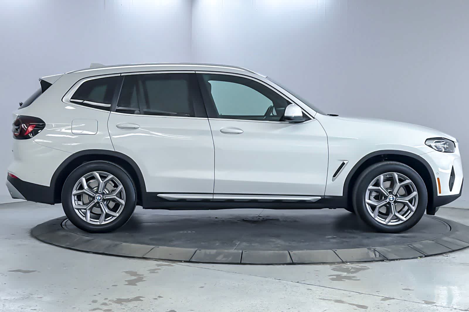 Thumbnail: 2024 BMW X3 - 8
