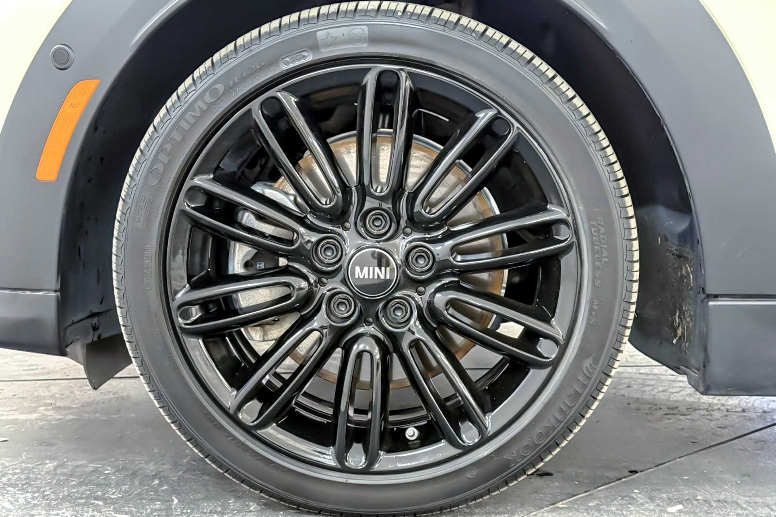 Thumbnail: 2023 MINI Cooper Hardtop - 27