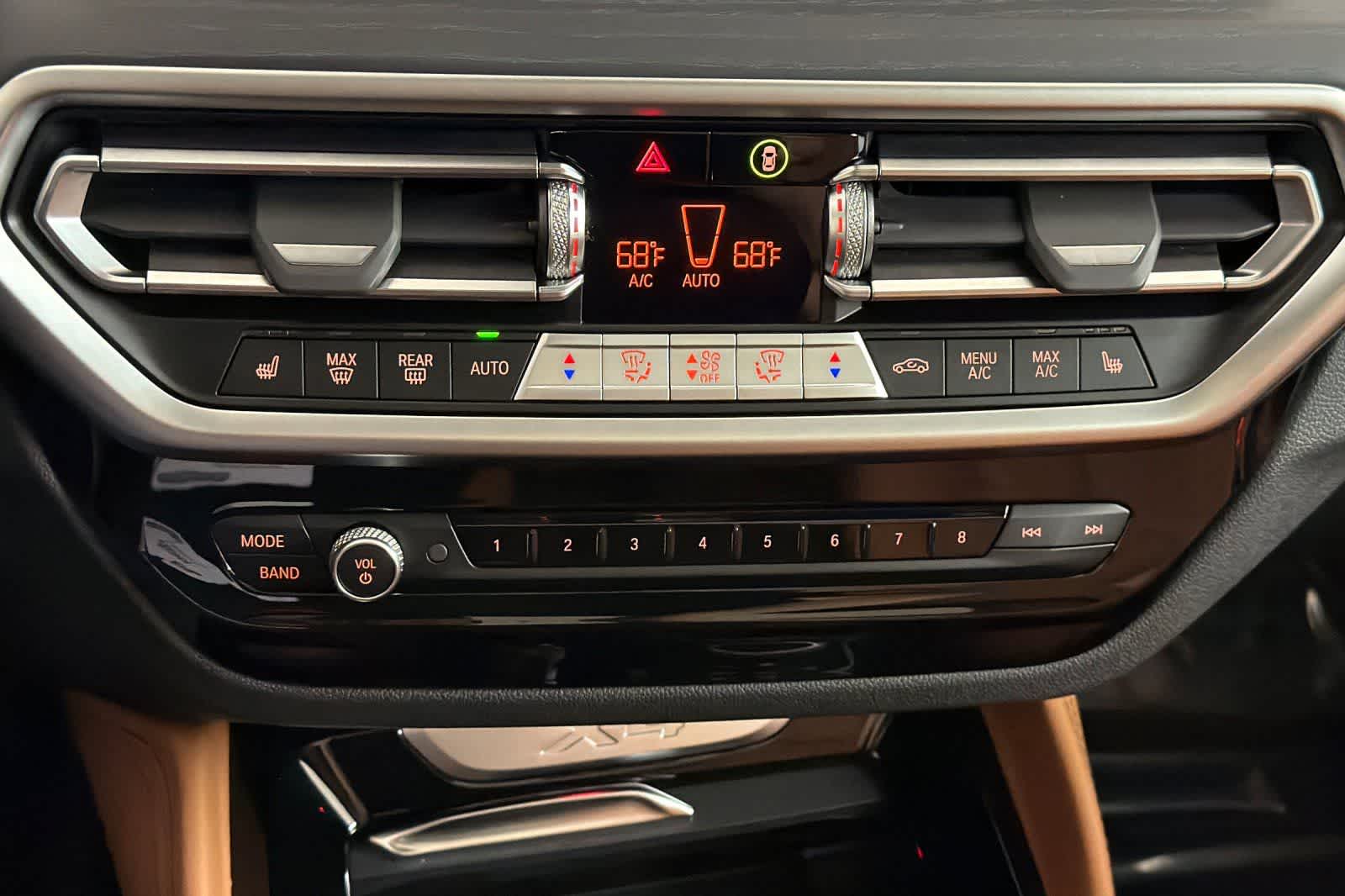 Thumbnail: 2023 BMW X4 - 21