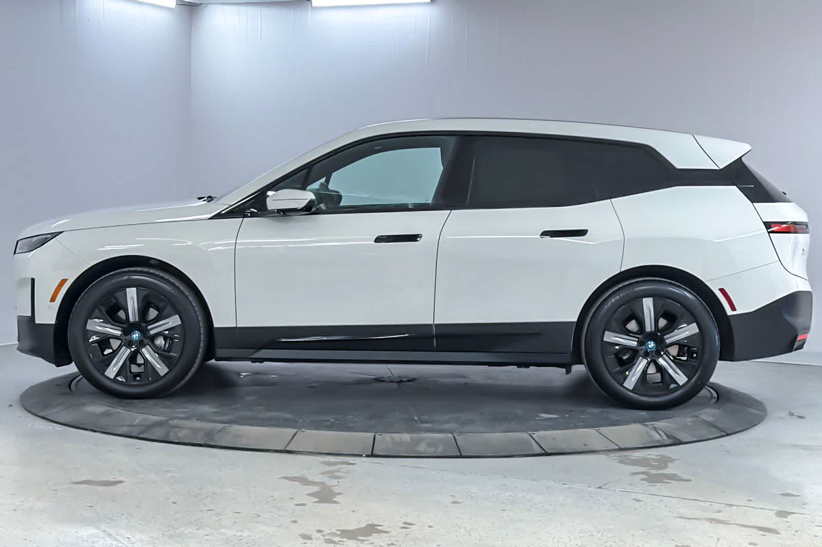 Thumbnail: 2024 BMW iX - 5
