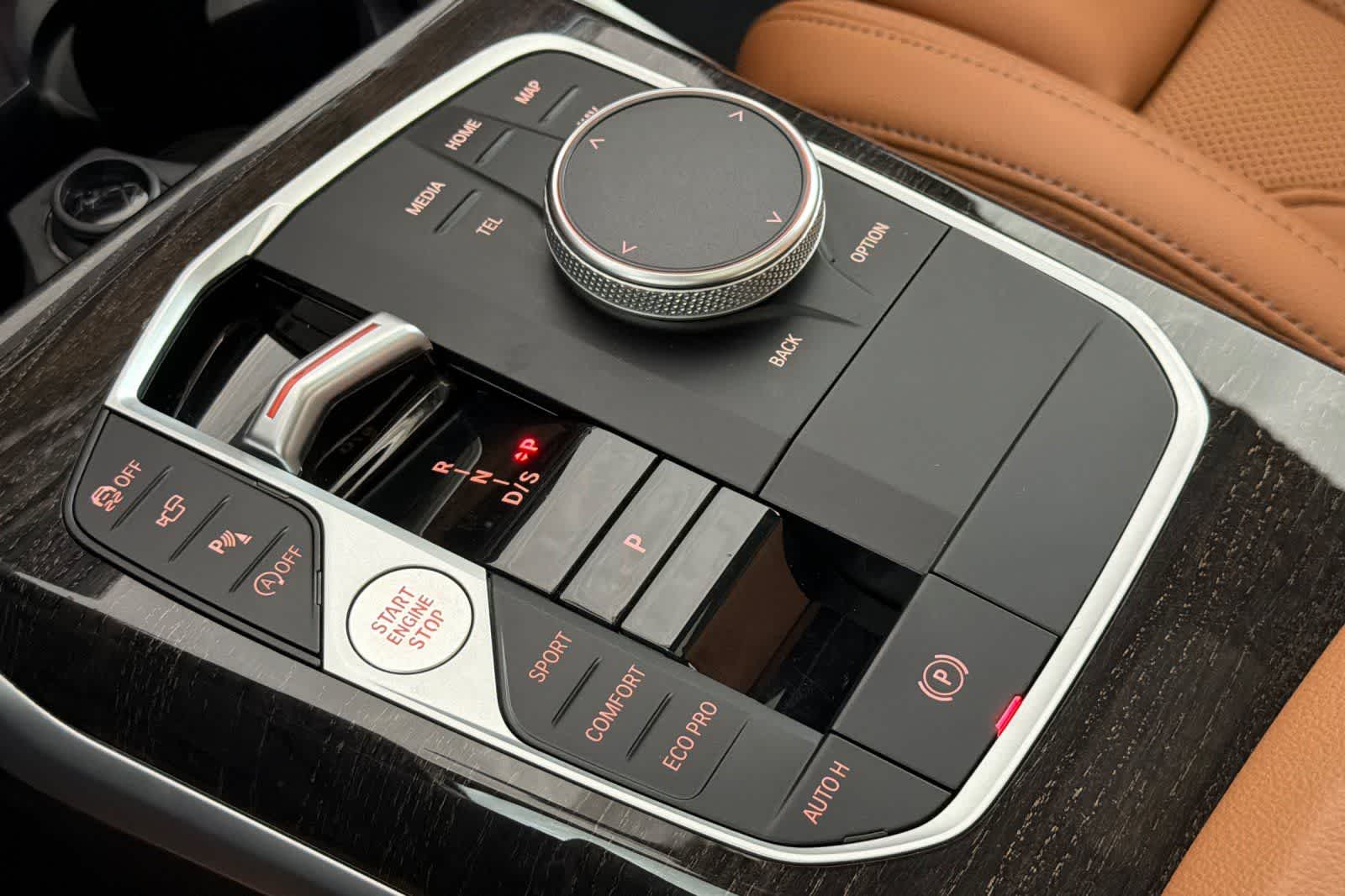 Thumbnail: 2023 BMW 3 Series - 21