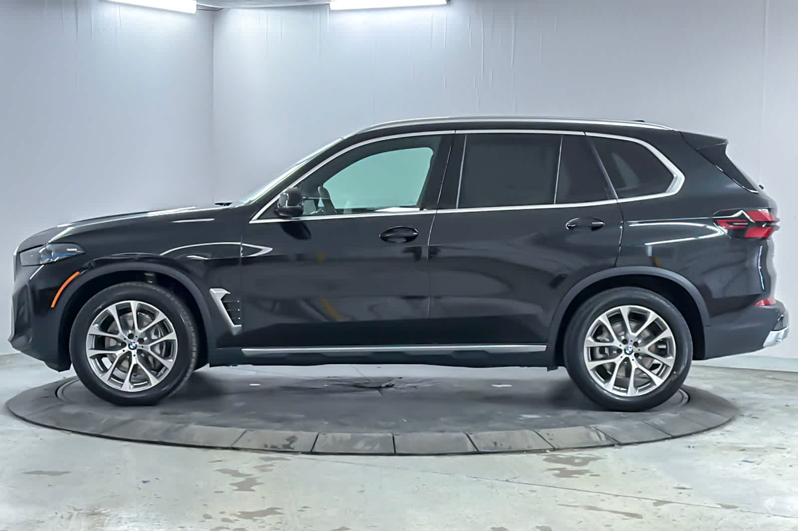 Thumbnail: 2026 BMW X5 - 5