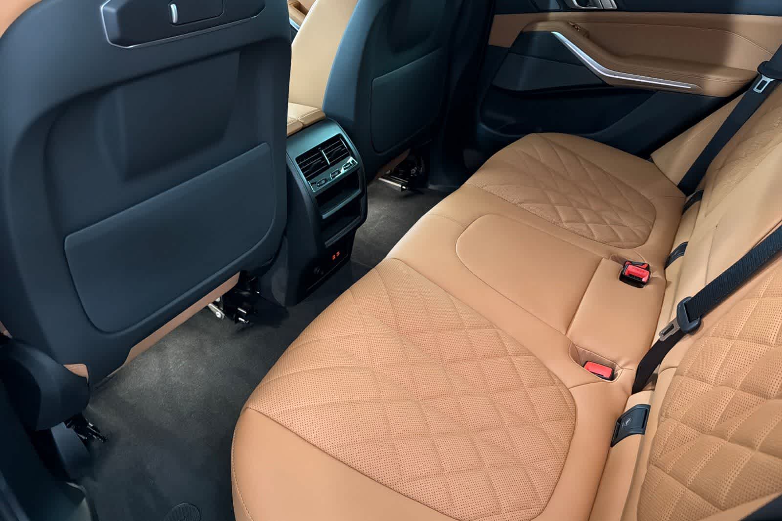 Thumbnail: 2026 BMW X5 - 4