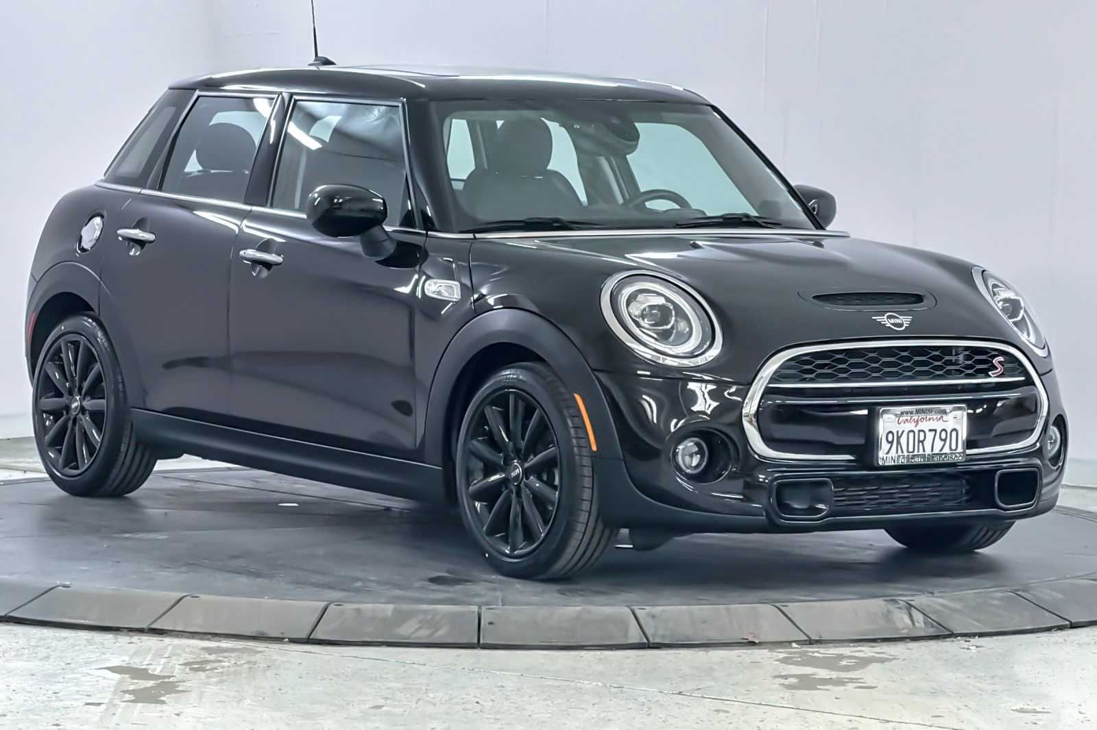 Thumbnail: 2021 MINI Cooper Hardtop - 9