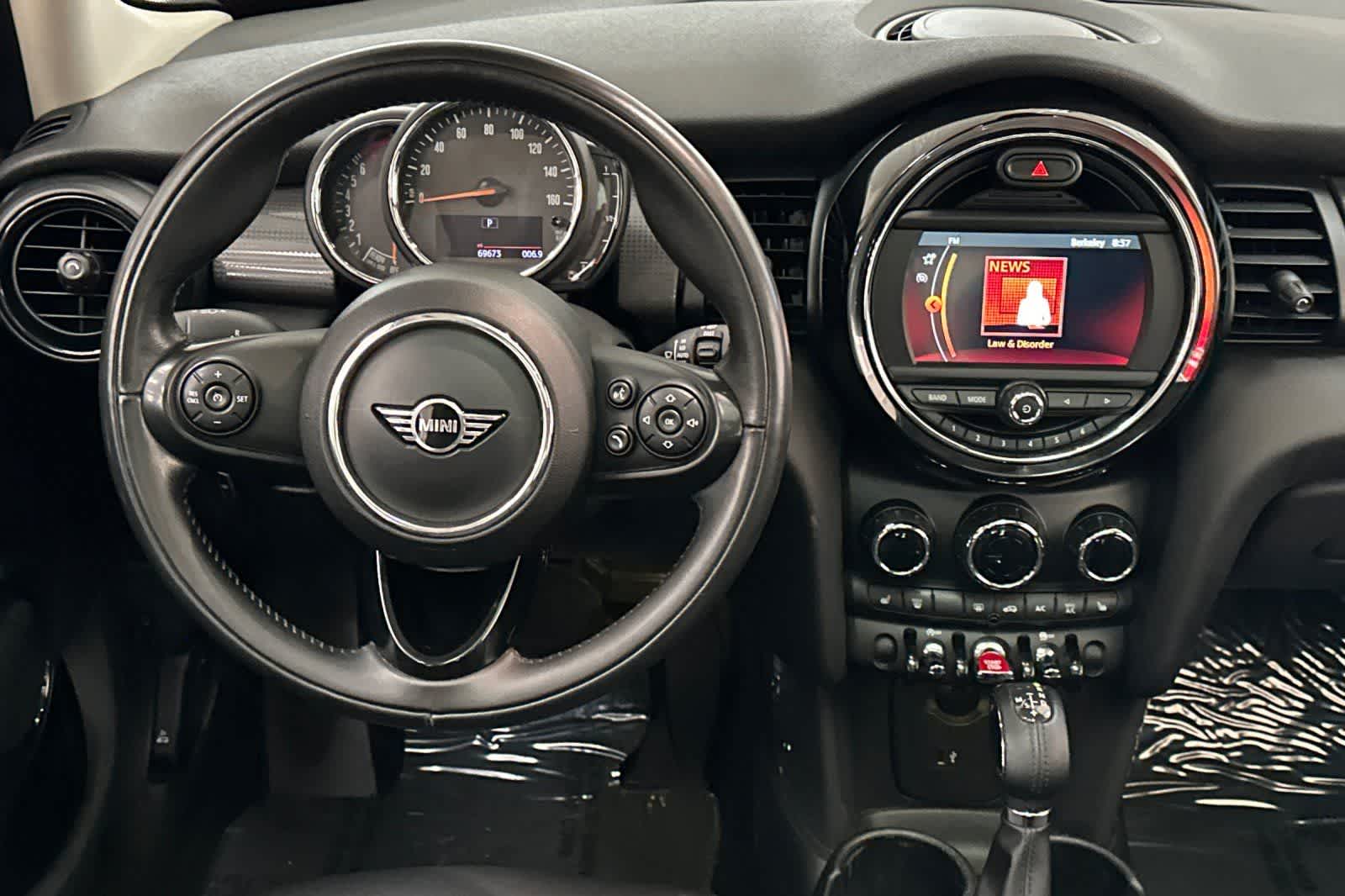 Thumbnail: 2019 MINI Cooper Hardtop - 14