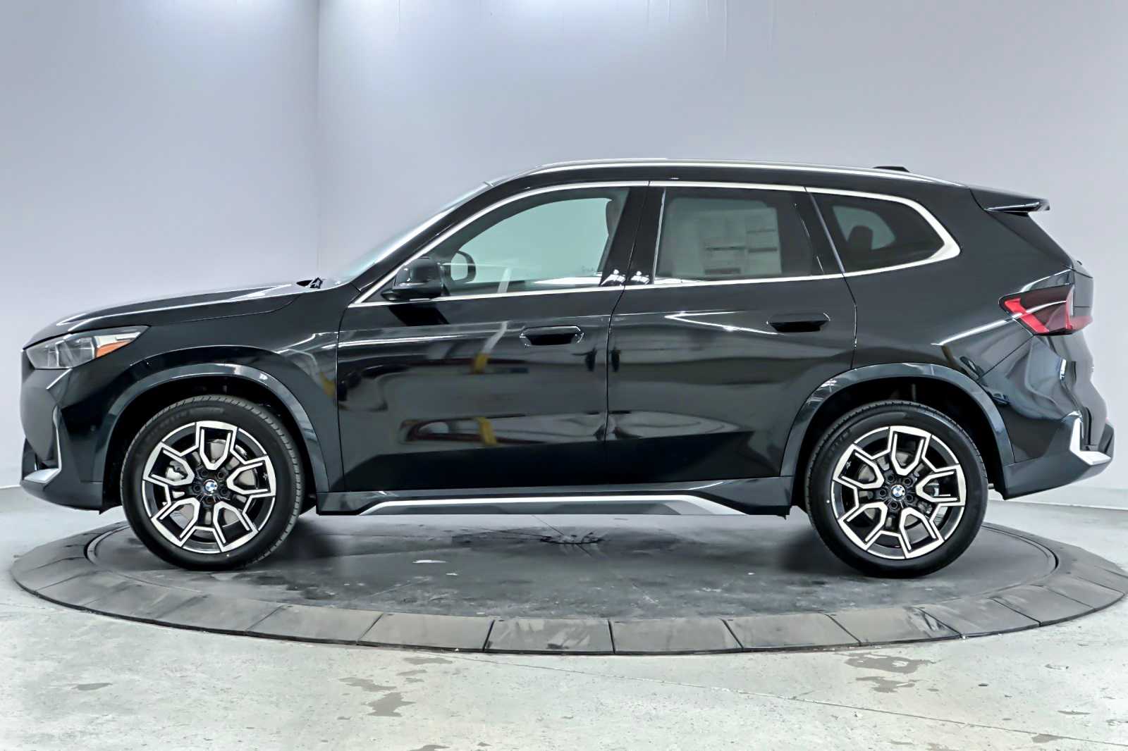 Thumbnail: 2025 BMW X1 - 5