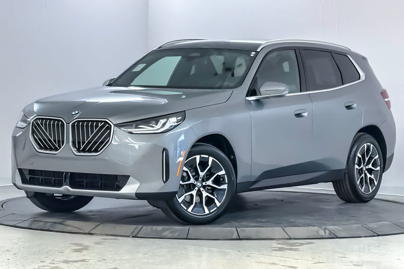 Thumbnail: 2026 BMW X3 - 1