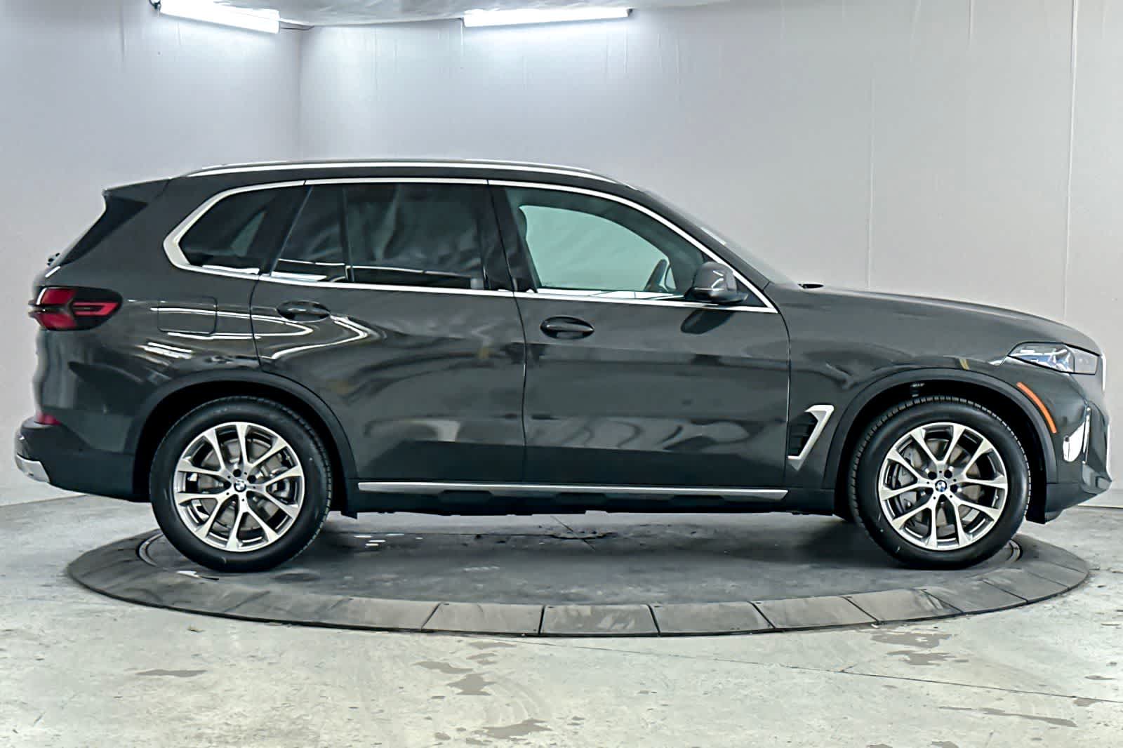 Thumbnail: 2026 BMW X5 - 8