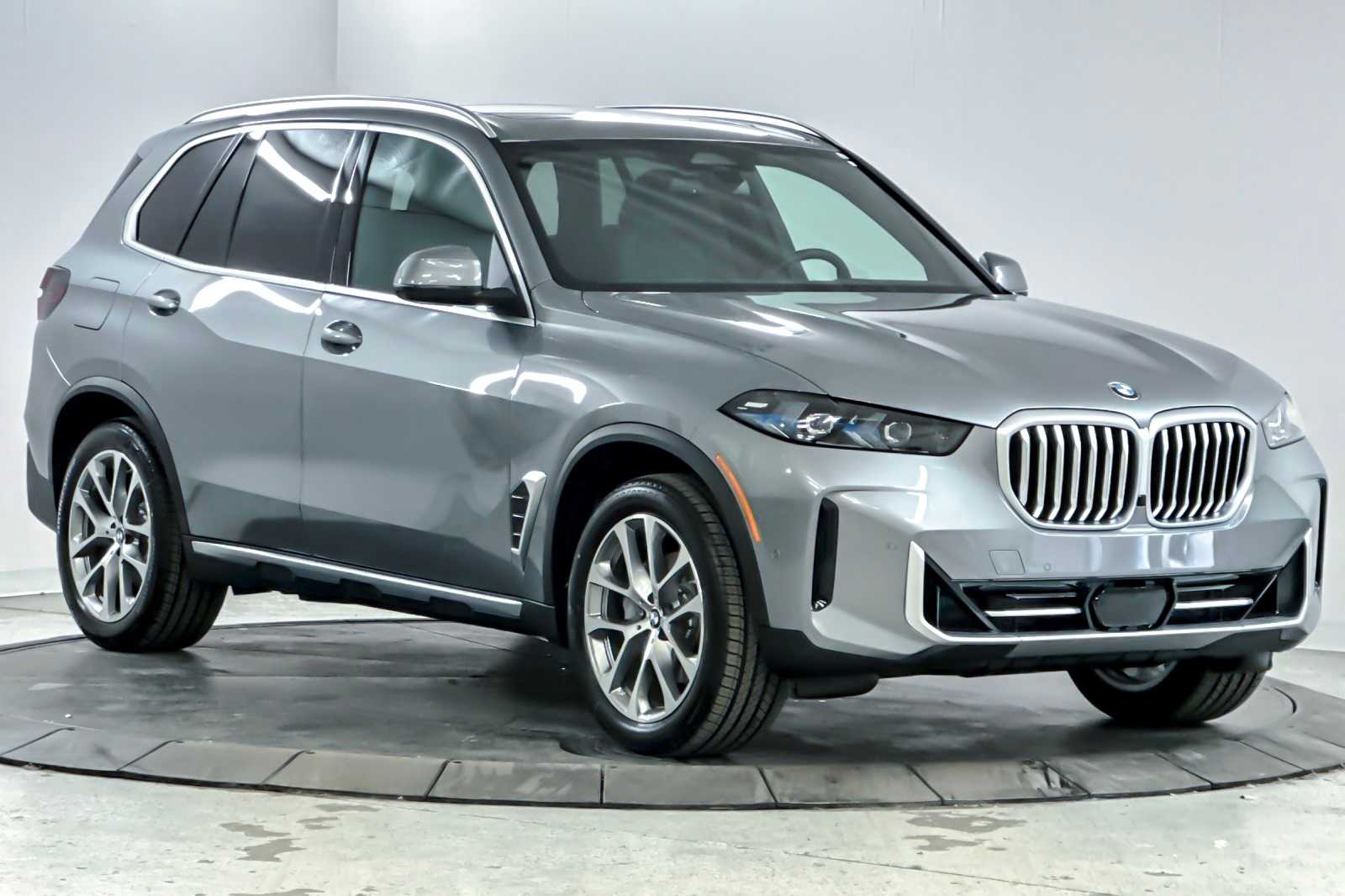 Thumbnail: 2026 BMW X5 - 9
