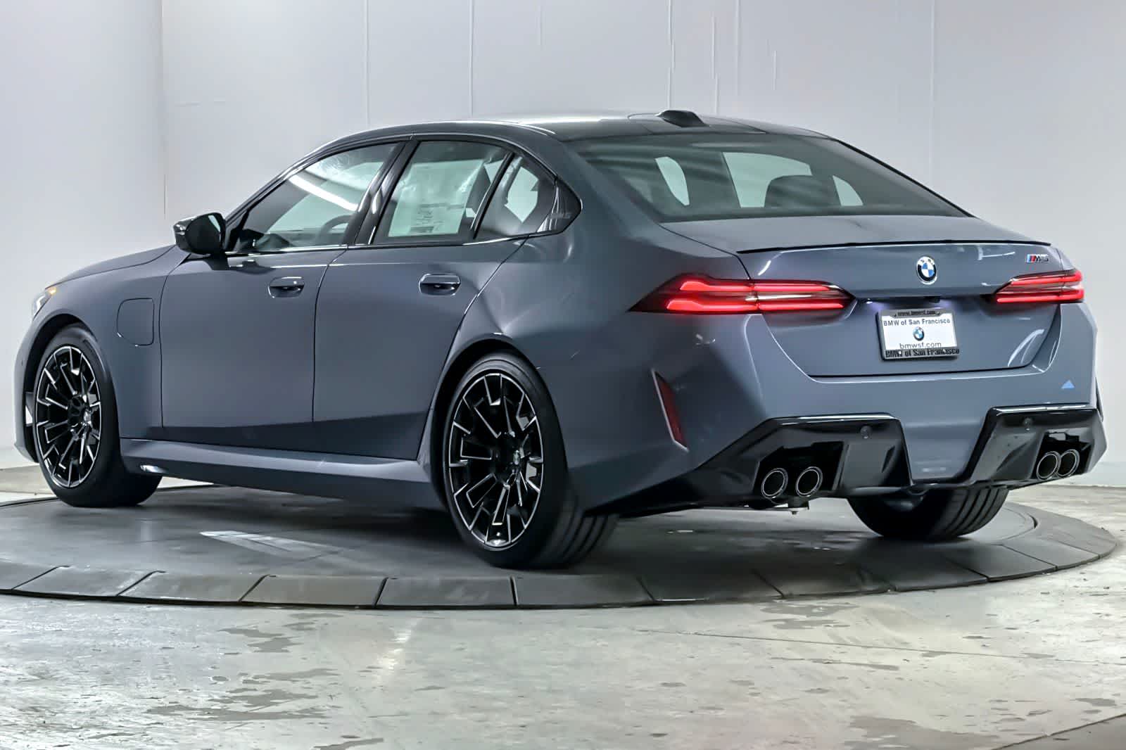 Thumbnail: 2026 BMW M5 - 6