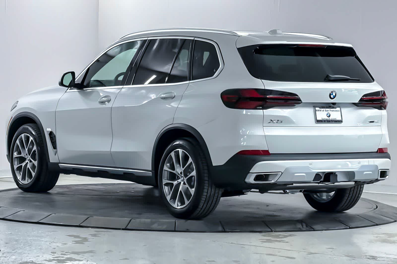 Thumbnail: 2026 BMW X5 - 6