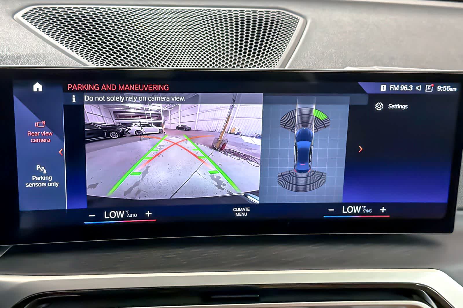 Thumbnail: 2023 BMW i4 - 19