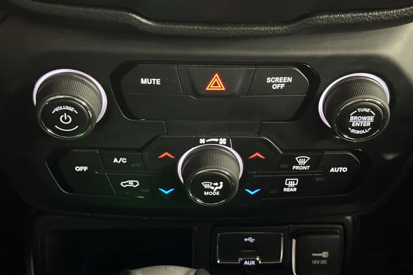 Thumbnail: 2020 Jeep Renegade - 20