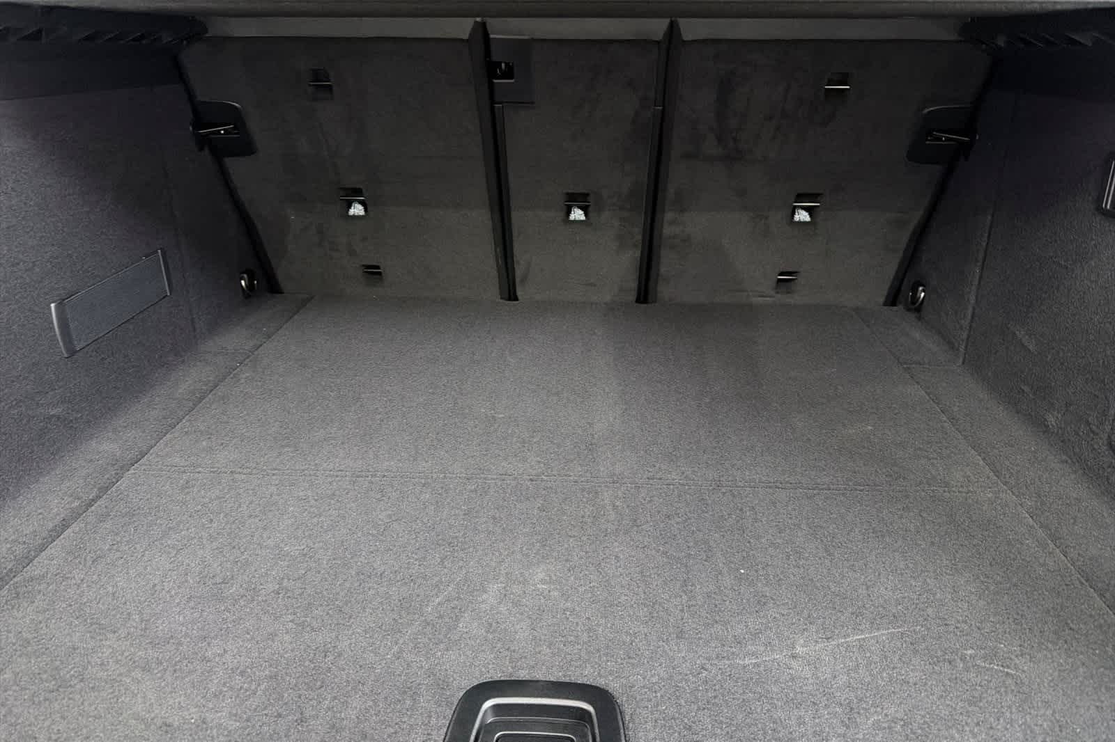 Thumbnail: 2026 BMW iX - 15