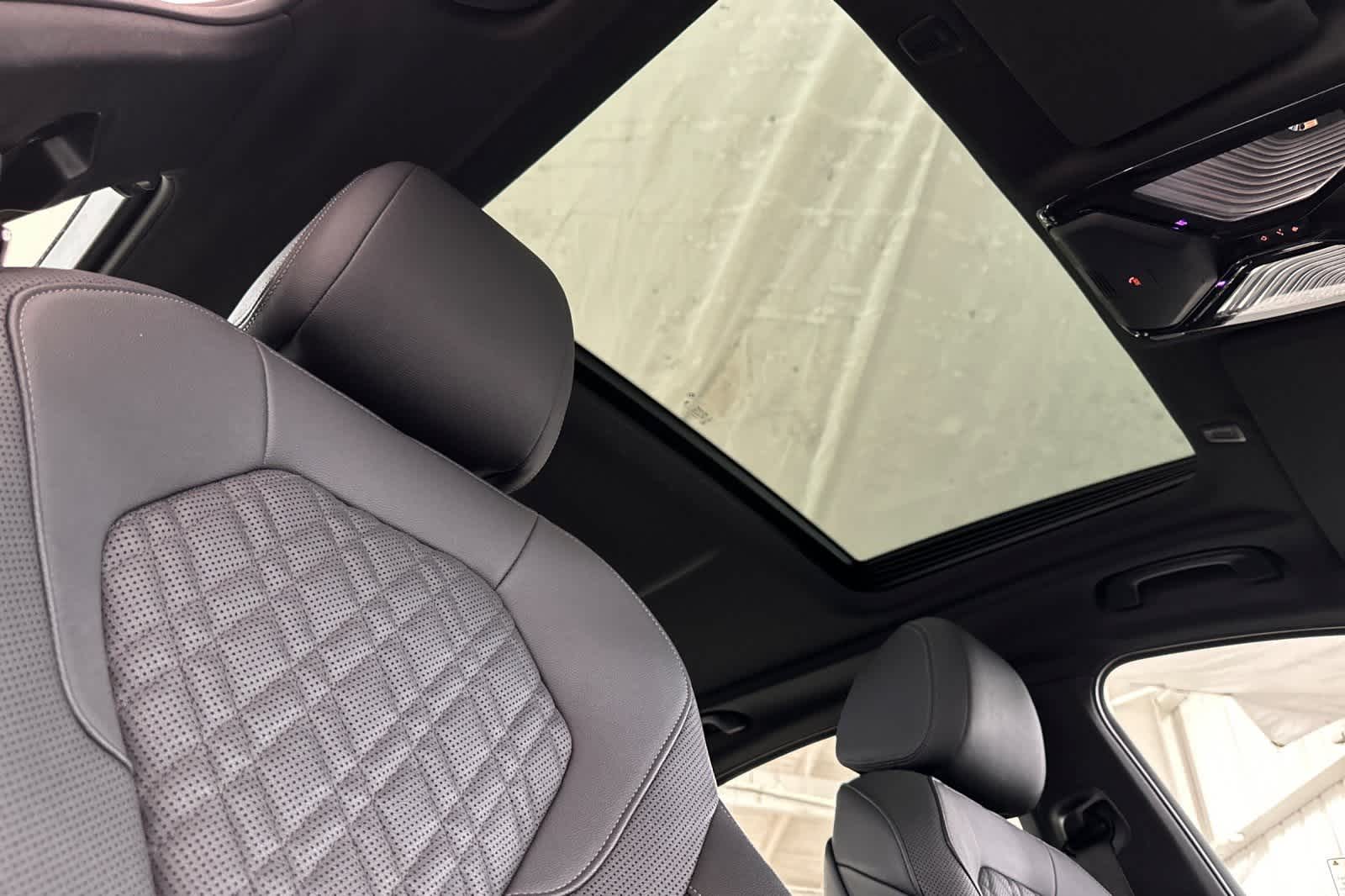 2023 BMW 5 Series 530e 16
