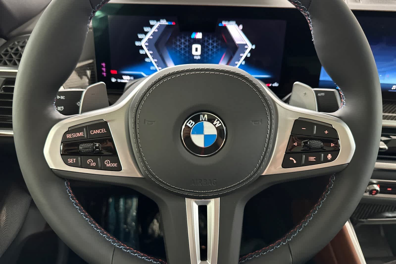 2026 BMW X6 M60i 24